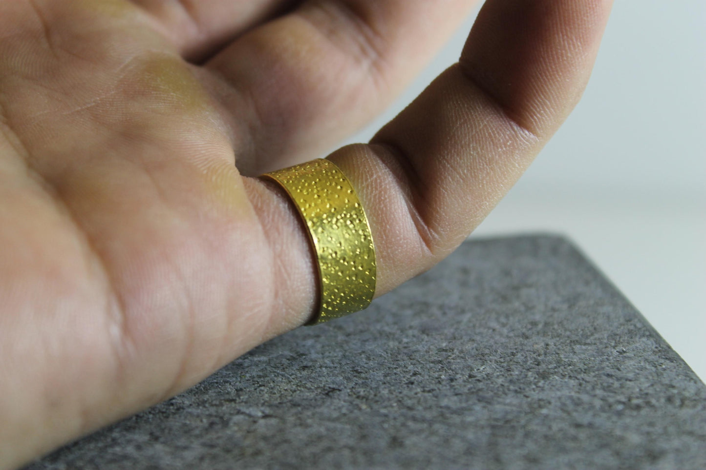 24k Gold Spikerolled 8mm Ring